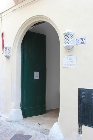 Alojamento de Acomodação e Pequeno-almoço Palazzo Senape De Pace 2*