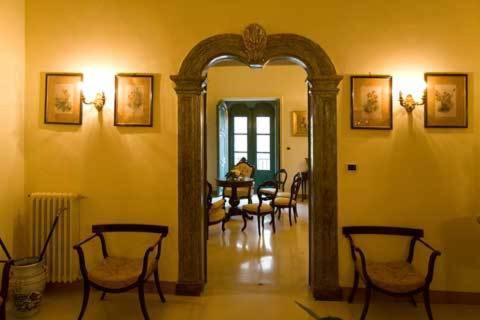Alojamento de Acomodação e Pequeno-almoço Palazzo Senape De Pace